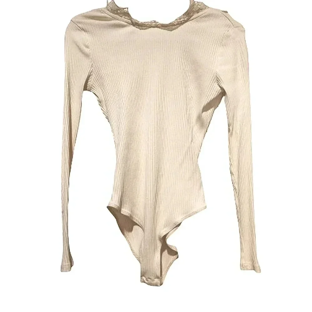 SHEIN white lowback bodysuit w/ lace ruffle along full neckline Size Medium
